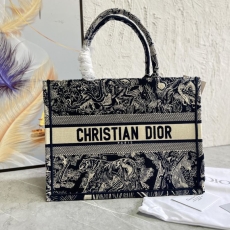 Christian Dior Shopping Bags